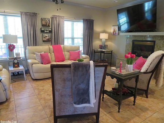 4th image of 108 Meadowlake Dr