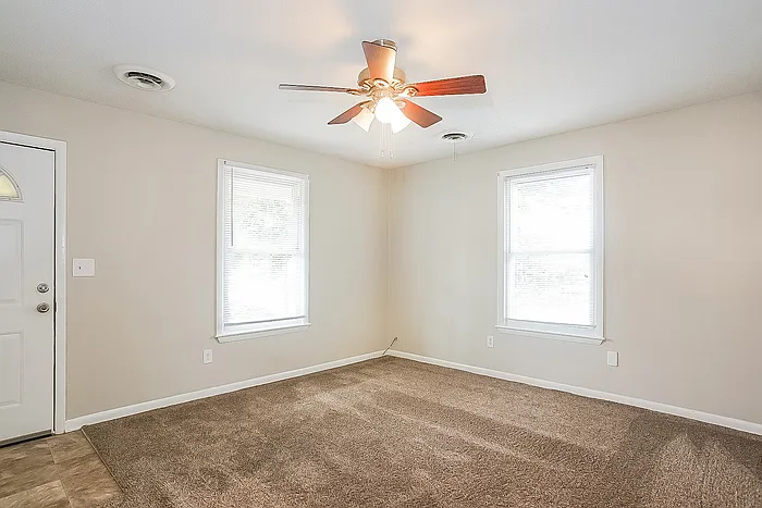 2819 Lumpkin Rd — Photo 2