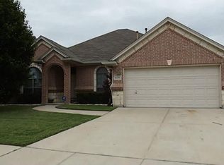 8208 Summerview Ct, Fort Worth, TX 76123