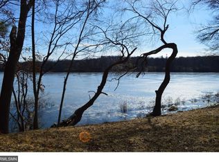 601 Elm Pl, Excelsior, MN 55331