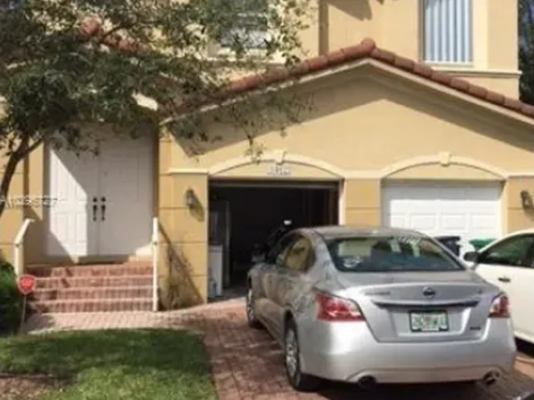 8462 NW 114th Ct, Doral, FL 33178