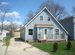 1329 N Poplar Ave, Round Lake Beach, IL
