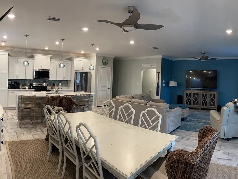 6634 Carlinga Dr — Photo 12