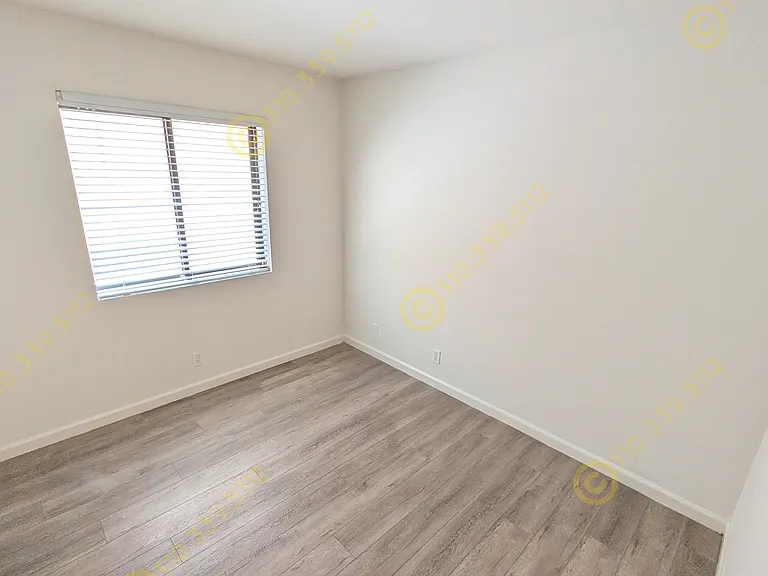 10758 Lawler St #3 — Photo 17