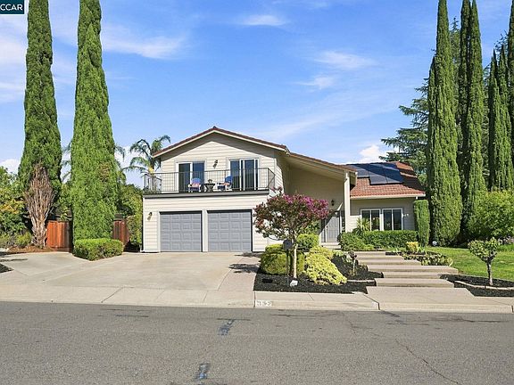 3rd image of 332 Mount Washington Way