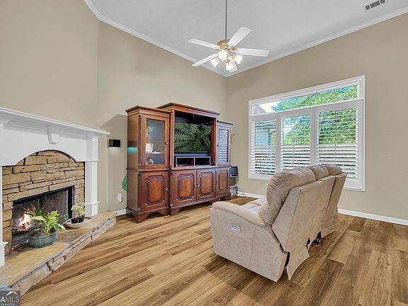5th image of 80 Berkshire Keep