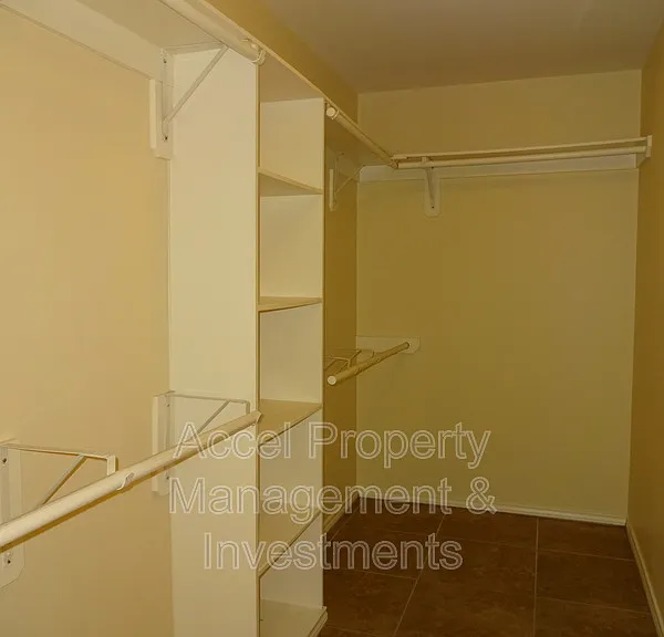 1906 Butkus Dr — Photo 11