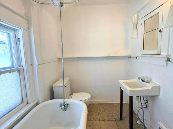 1134 SW Garfield Ave, Topeka, KS 66604