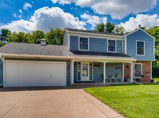 2306 Montana Ave E, Maplewood, MN 55119