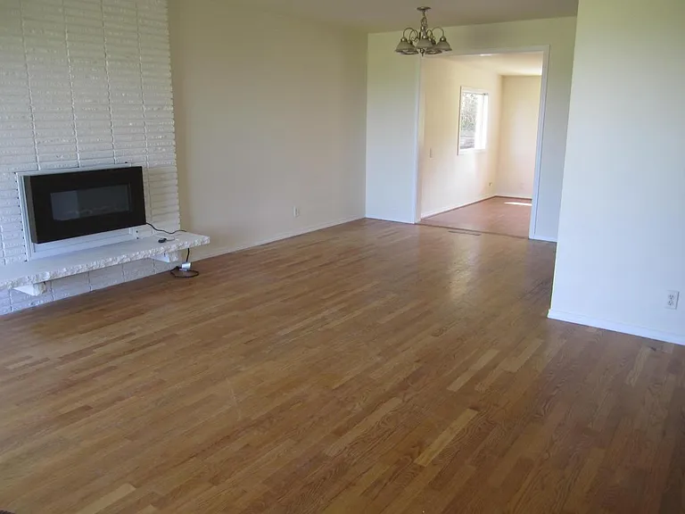 2128 NE 6th Ct — Photo 19