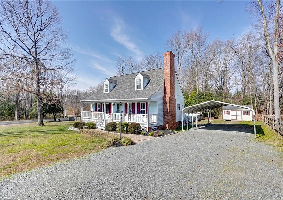 1st image of 8900 Woods Edge Dr