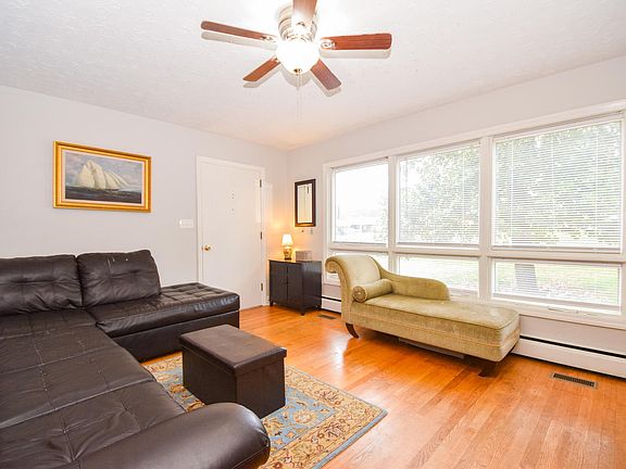 5th image of 5829 Maywood Ave
