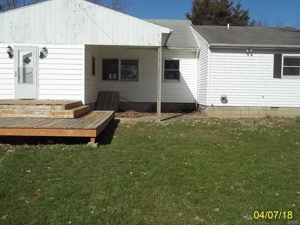2nd image of 528 Sycamore Ave