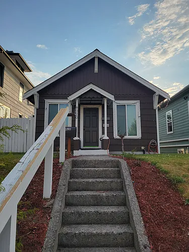 4020 Hoyt Ave Photo 1