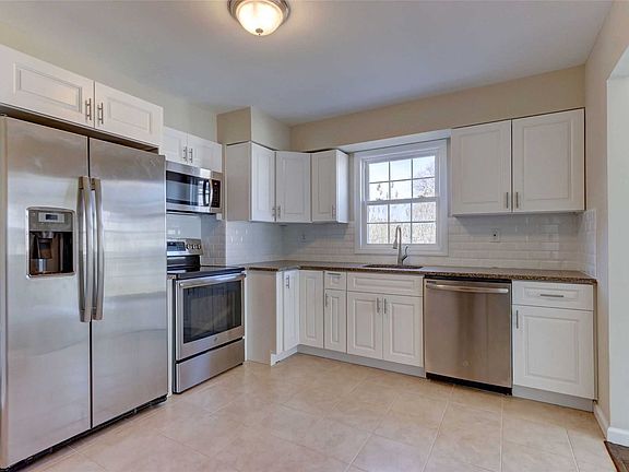2nd image of 55 Macdonald Ave