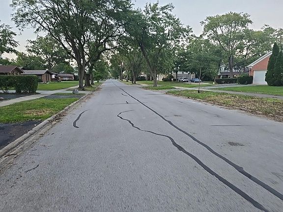 4th image of 1336 Heather Hill Cres