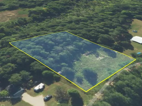 1300 Saw Mill Ln, Charlevoix, MI 49720