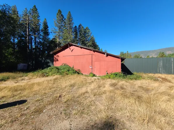 28060 Redwood Hwy, Cave Junction, OR 97523