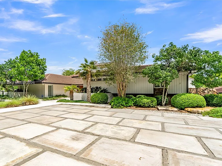 451 Ridge Rd — Photo 3