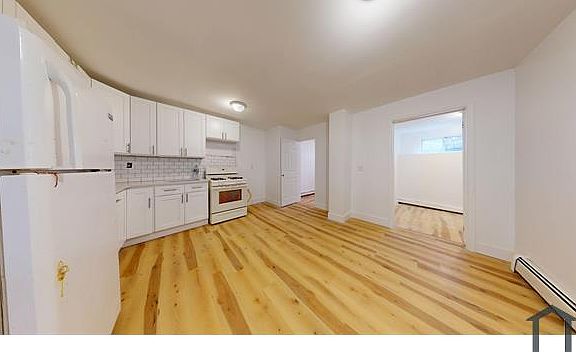 5th image of 57 Montgomery Ave Floor 1