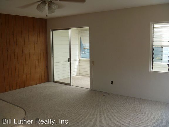 5th image of 3434 1/2 Bayside Walk
