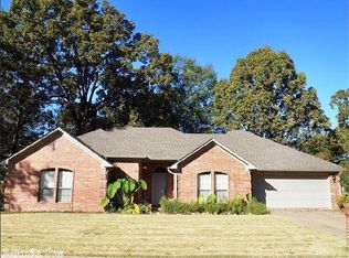 4 Fairway Dr, Morrilton, AR 72110