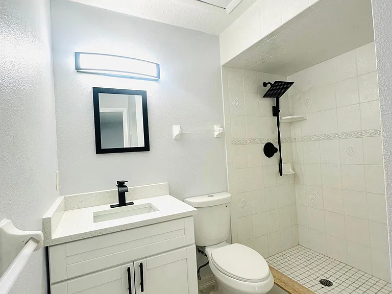 648 Pyramid Ave — Photo 23
