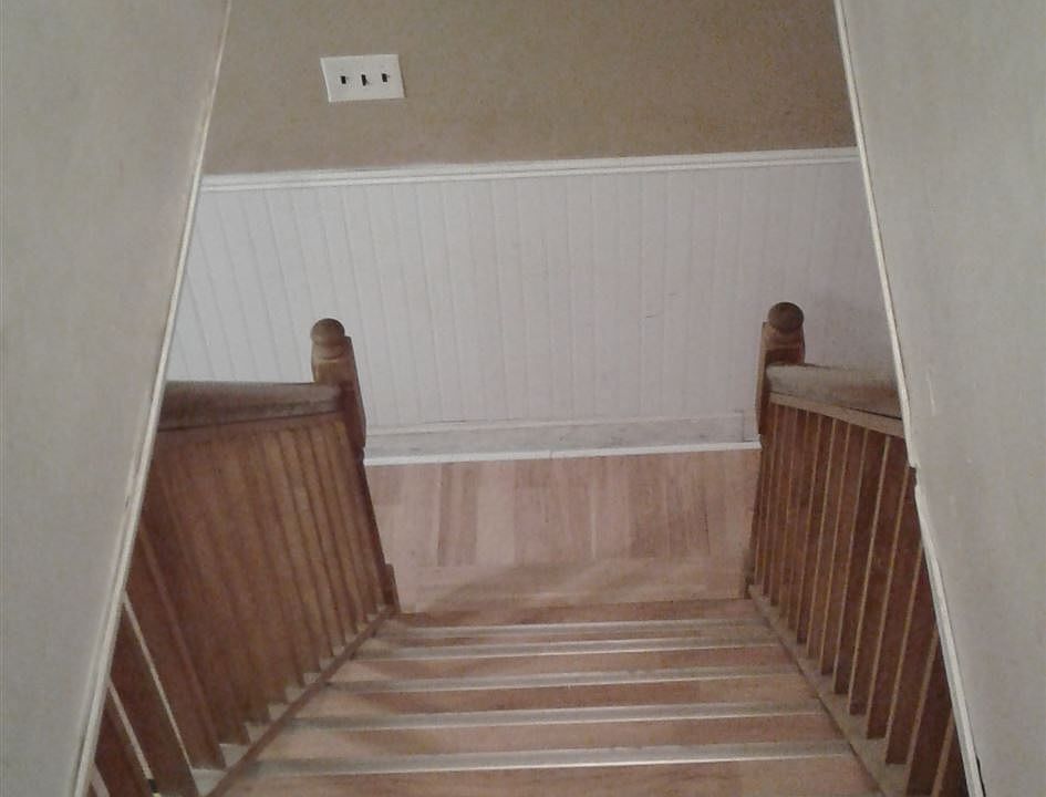 2nd image of 804 Anchorage St