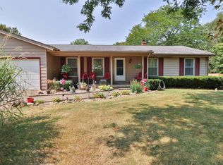 758 Meridian Rd, Valparaiso, IN 46385