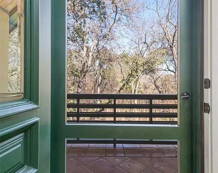 702 W Gibson St — Photo 35