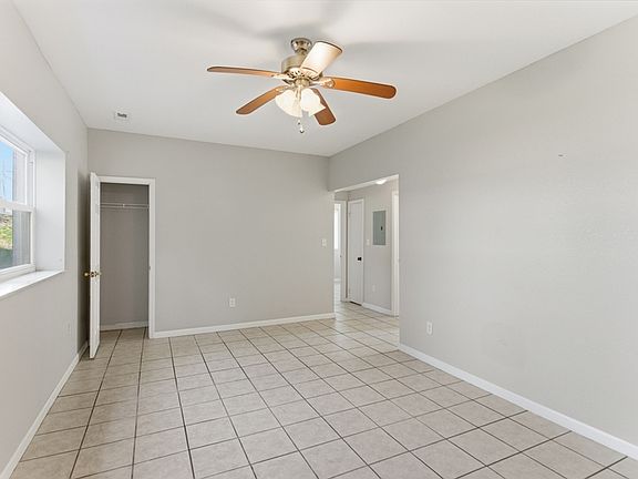 4th image of 3300-3374 Valley View Dr NE #3322
