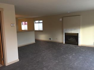 735 N 94th St UNIT 3, Seattle, WA 98103