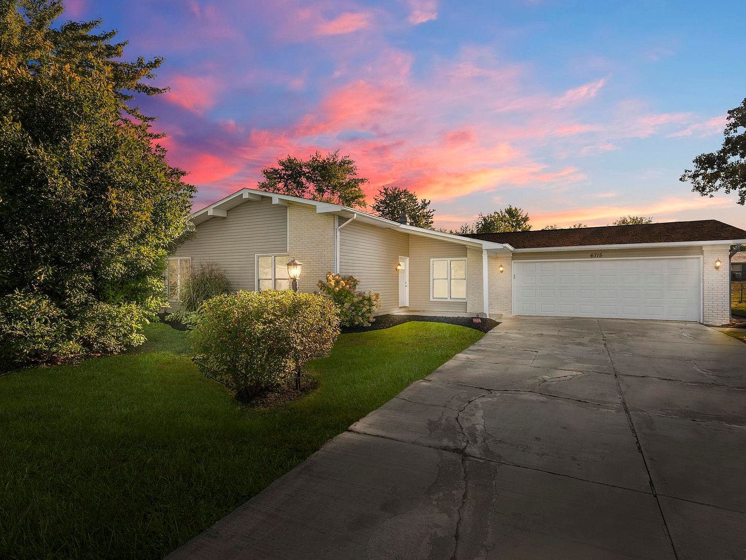 6715 Chadwick Dr, Fort Wayne, IN 46816 Zillow