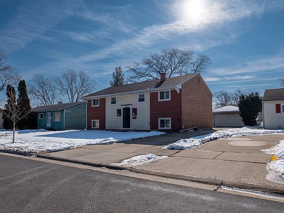 2nd image of 71 Cambridge Ln
