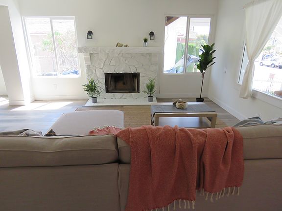 2nd image of 1587 W 35th Pl #1587