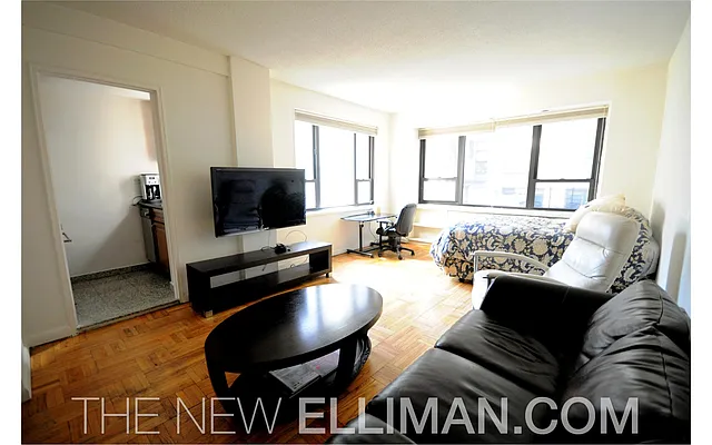 Rented by Douglas Elliman | media 32