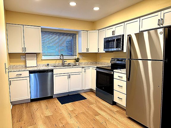 3rd image of 56 Eagle View Ln