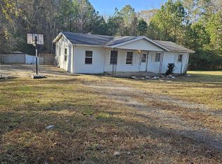 2372 Elkahatchee Rd, Alexander City, AL 35010
