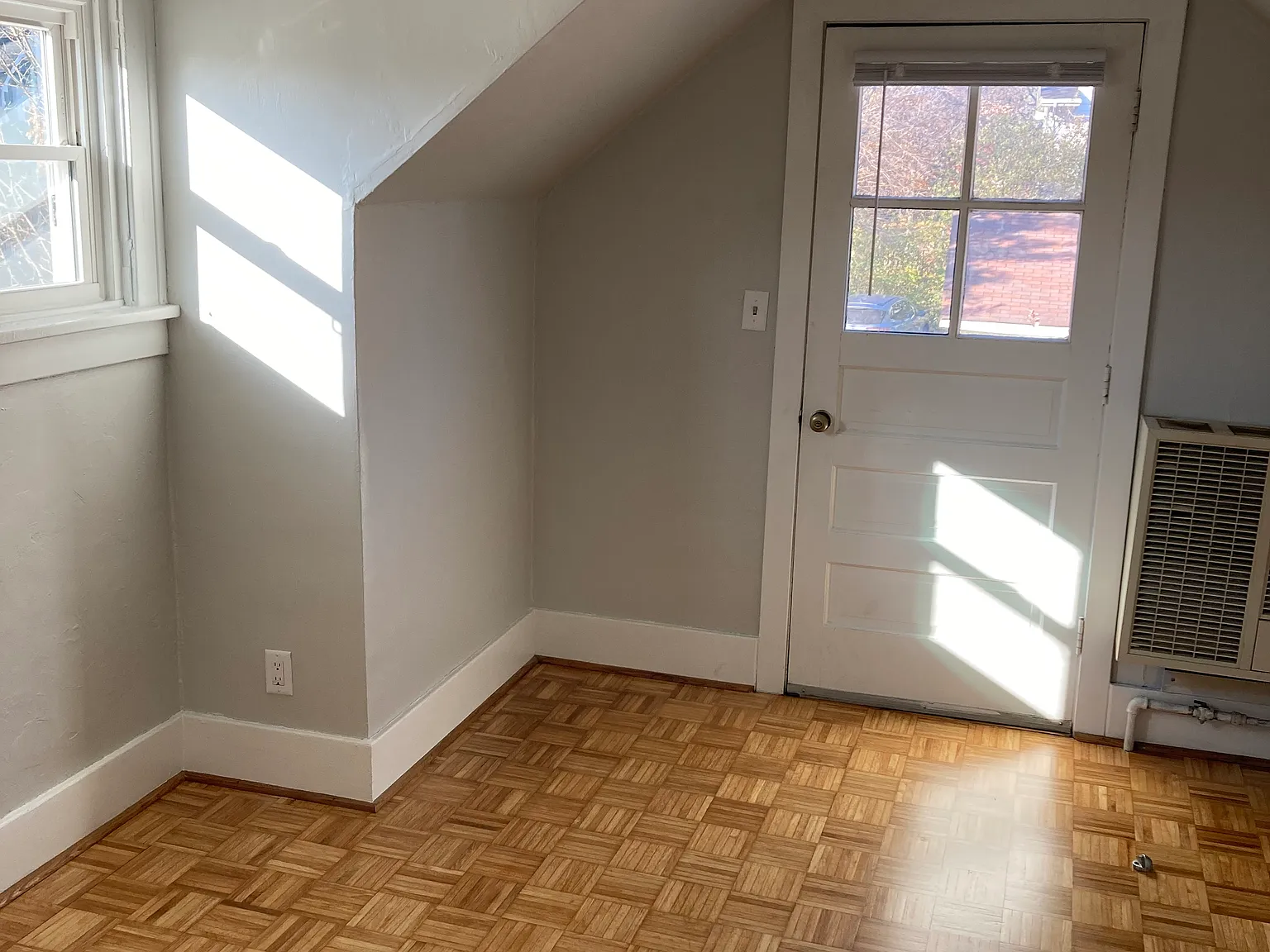 1 bed, 640 sqft, $1,195 — Photo 3