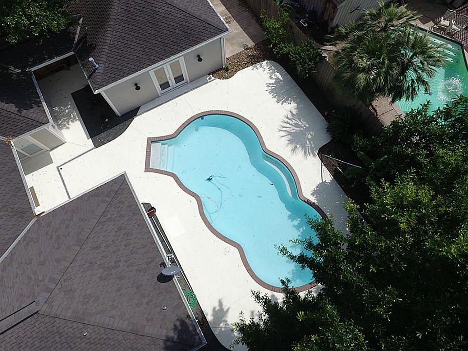 1st image of 2603 Pine Village Dr