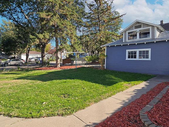 5th image of 354 Edmund Ave