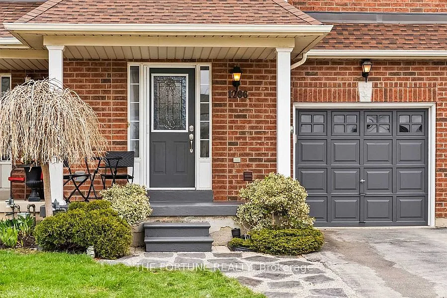 3 bed, $3,300 — Photo 2