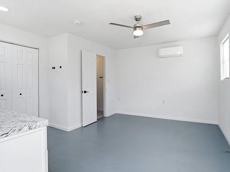 209 Westfork Dr — Photo 12