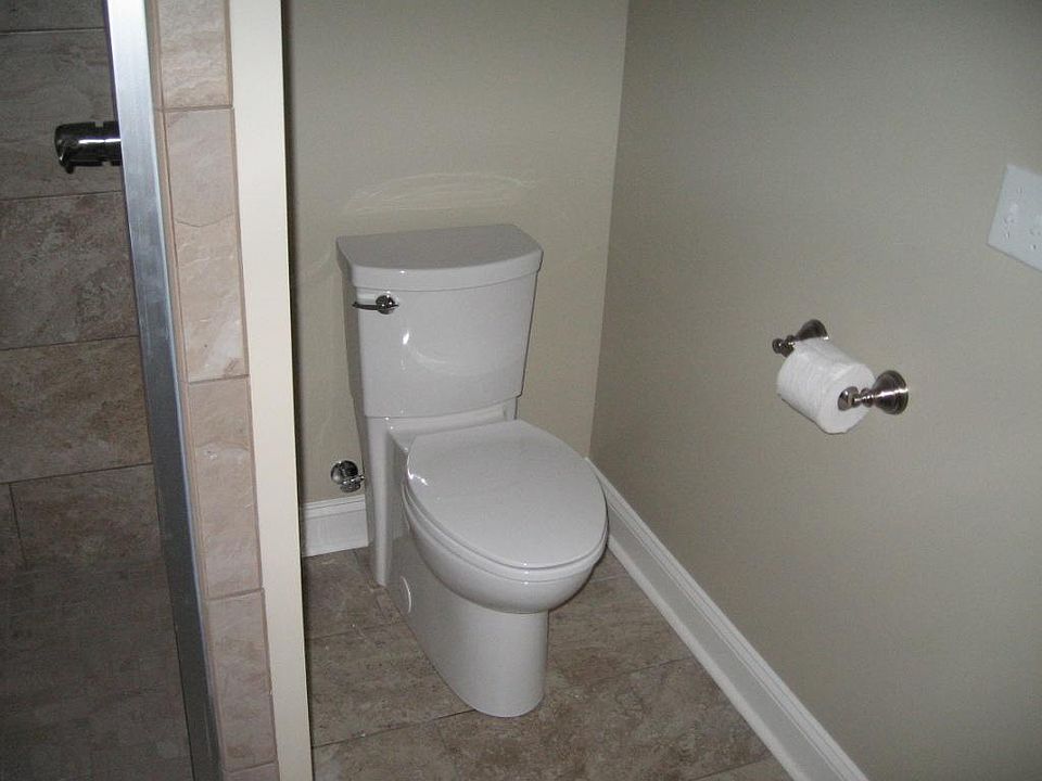 2nd image of 1512 Ridge Dr #1