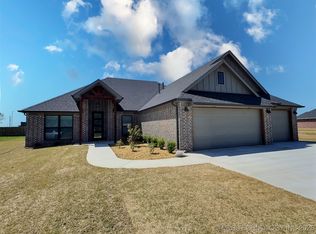 310 N 23rd St, Collinsville, OK 74021