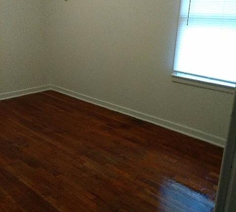 5th image of 675 E Caston St