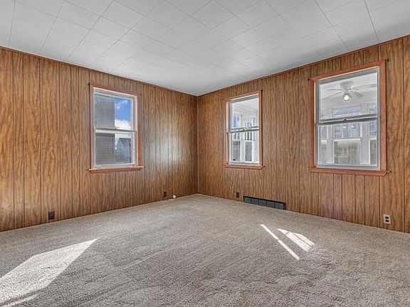 4th image of 2019 Jefferson STREET