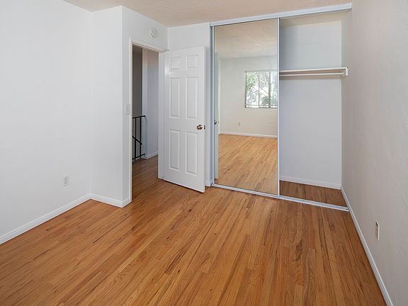 5th image of 1624 Emerald St