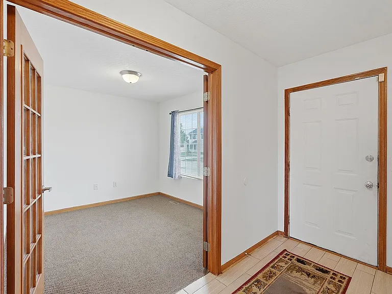 4803 NE Trilein Dr — Photo 24