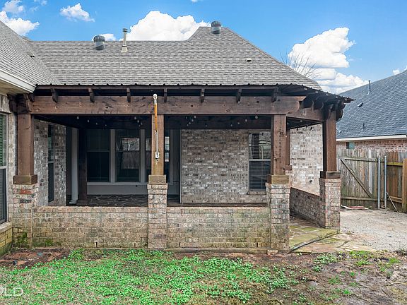 4th image of 788 Dumaine Dr